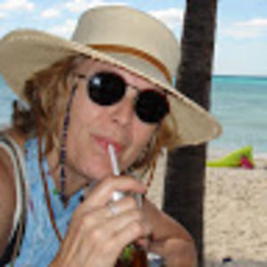 Meet your Posher, Laurie